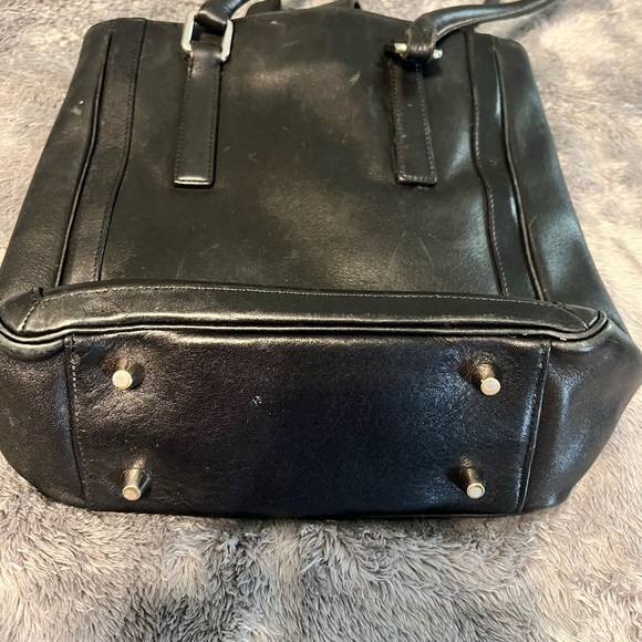 Coach-black leather bag. - Picture 4 of 8